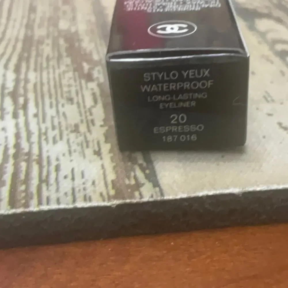 NEW IN BOX *CHANEL* STYLO YEUX WATERPROOF Eyeliner in 20 Espresso